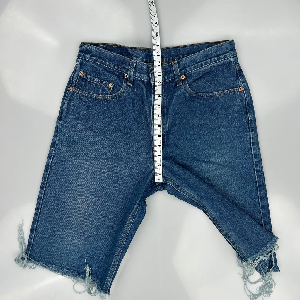 Levis Cut Off Denim Shorts - 33W 11L Blue Cotton - Image 4