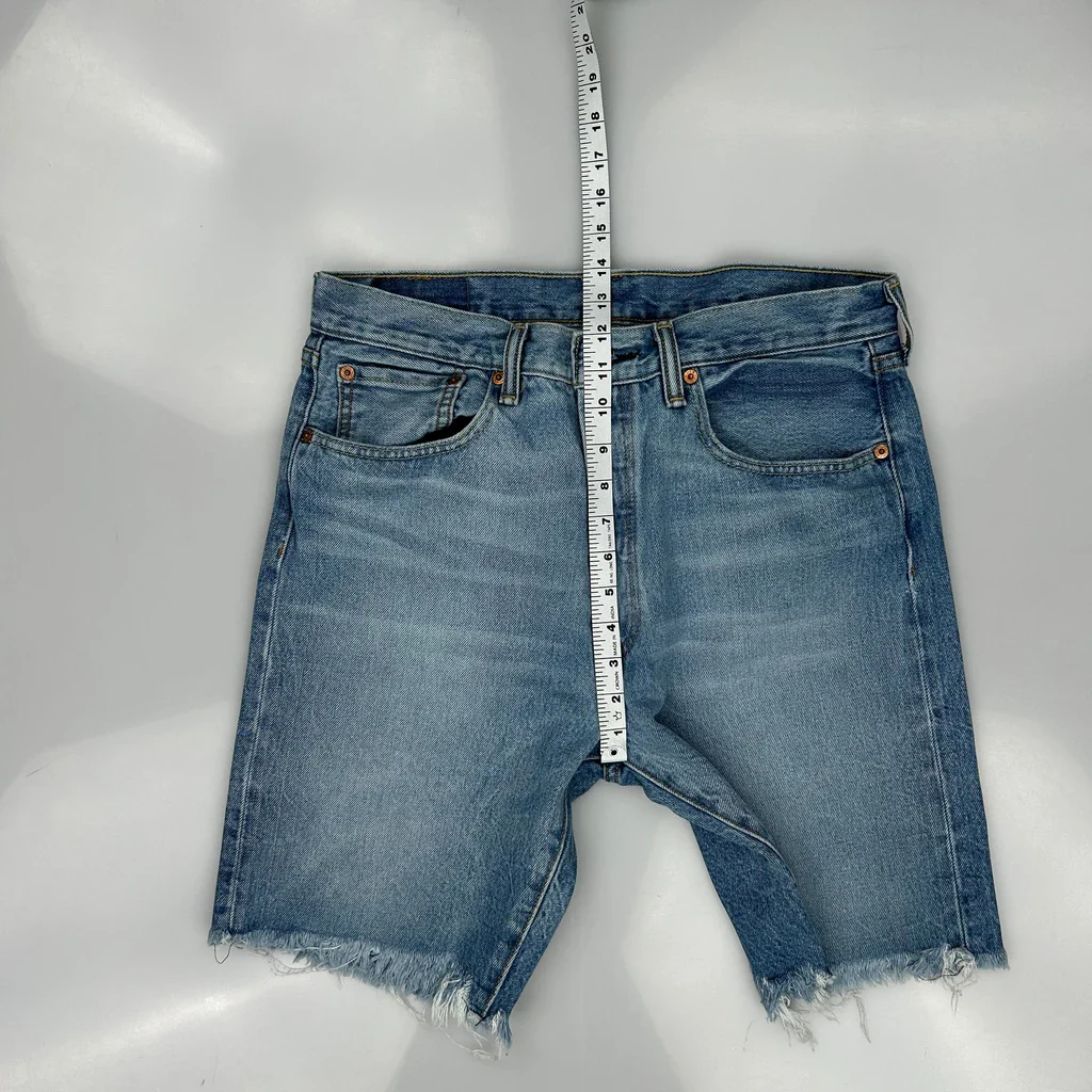 Levis Cut Off Denim Shorts - 33W 10L Blue Denim - Image 4
