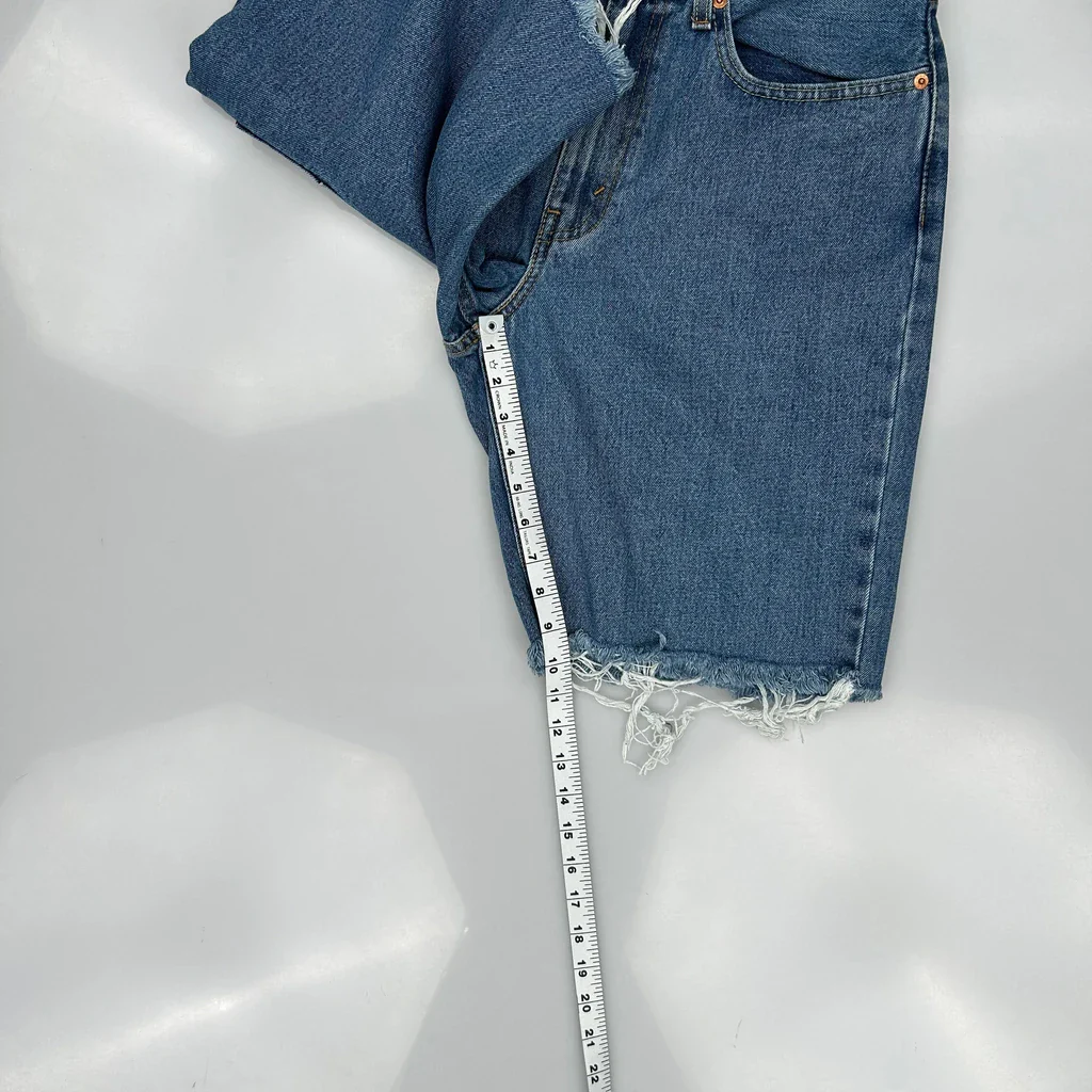 Levis Cut Off Denim Shorts - 34W 11L Blue Denim - Image 5