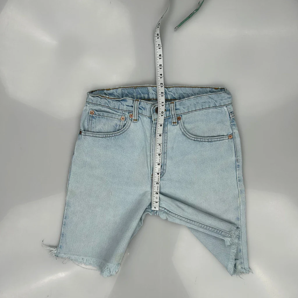 Levis Cut Off Denim Shorts - 29W 10L Light Wash Denim - Image 4