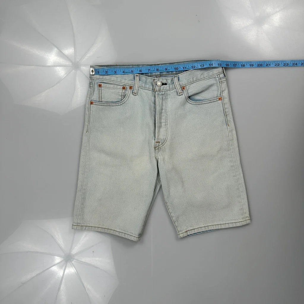 Levis Denim Shorts - 30W 10L Light Wash Cotton - Image 3