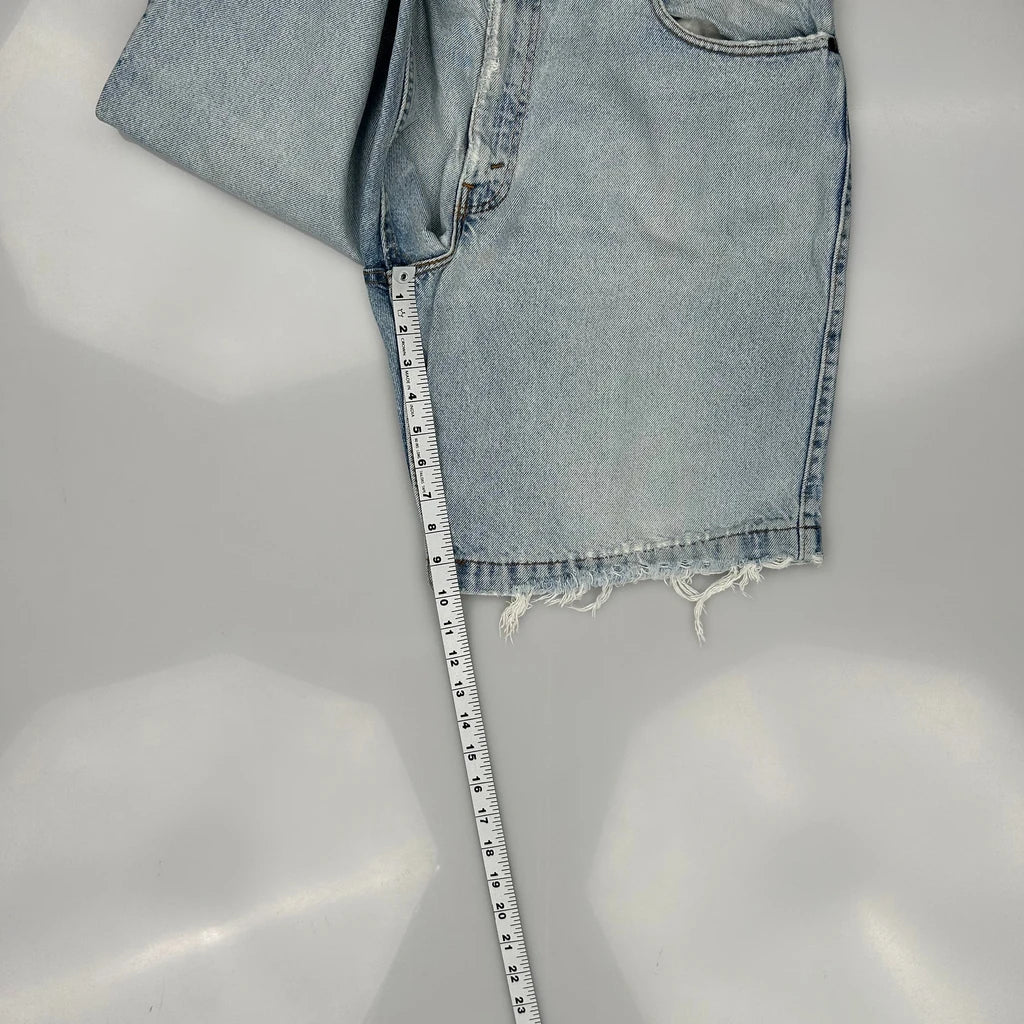 Levis Denim Shorts - 34W 10L Light Wash Denim - Image 5
