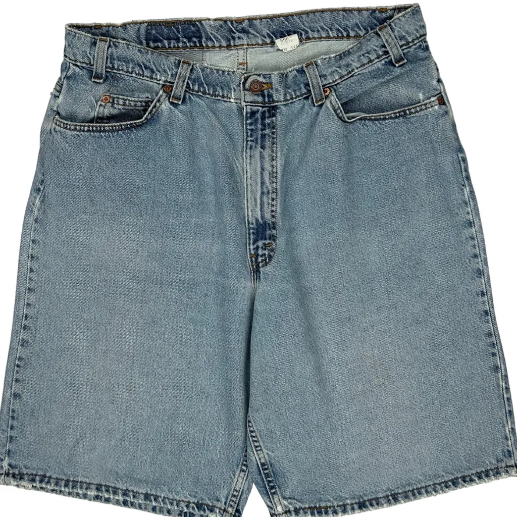 Levis 550 Baggy Denim Shorts - 35W 10L Light Wash Denim - Image 9