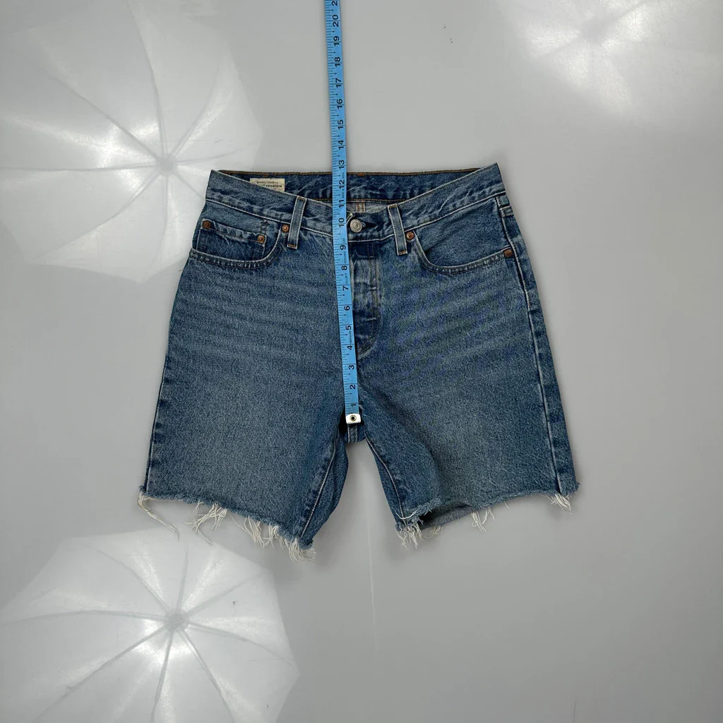 Levis Cut Off Denim Shorts - 29W UK 10 Blue Denim - Image 4