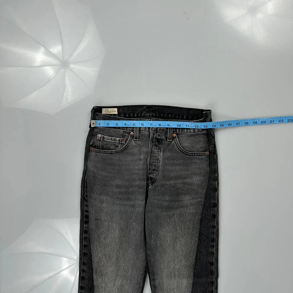 Levis Cropped Jeans - 28W 29L Black Cotton - Image 3