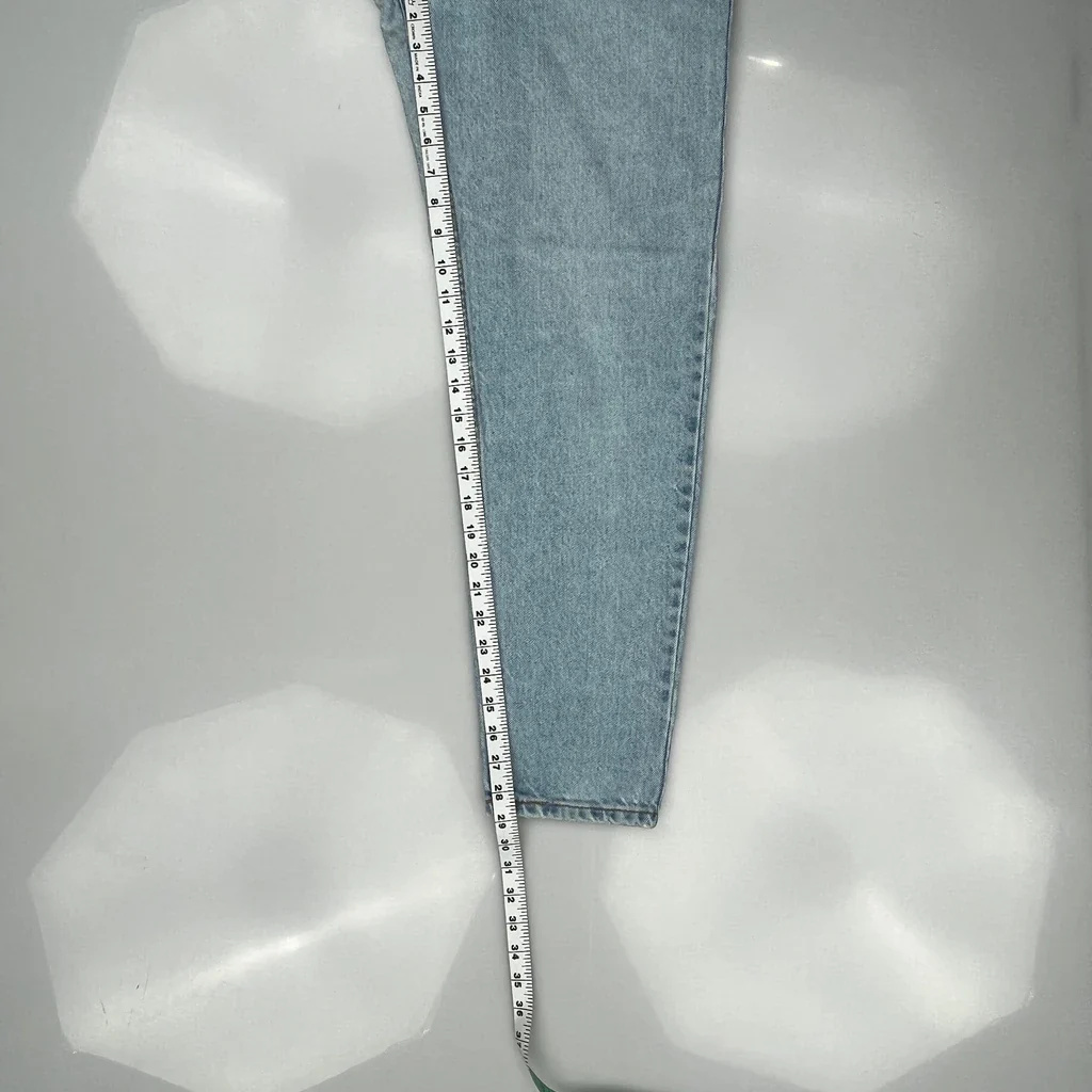 Levis Jeans - 28W 29L Light Wash Denim - Image 5