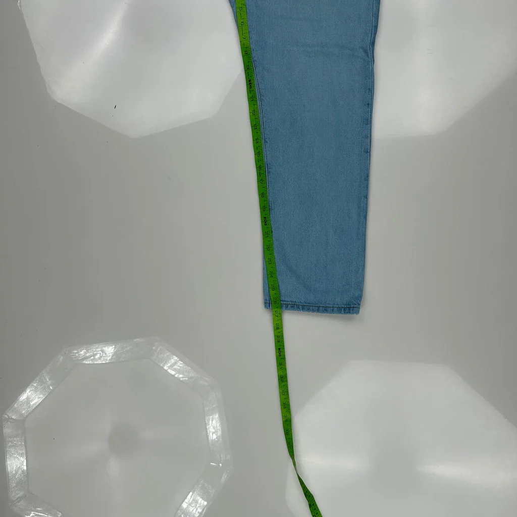 Levis Jeans - 30W 28L Light Wash Cotton - Image 5