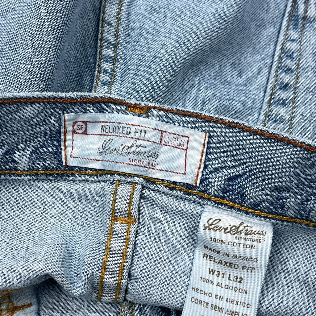 Levis Relaxed Fit Jeans - 30W 32L Light Wash Cotton - Image 6