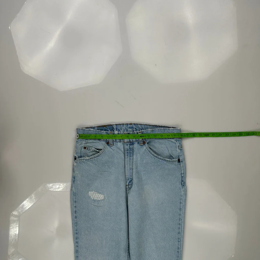 Levis Jeans - 32W 27L Light Wash Denim - Image 3