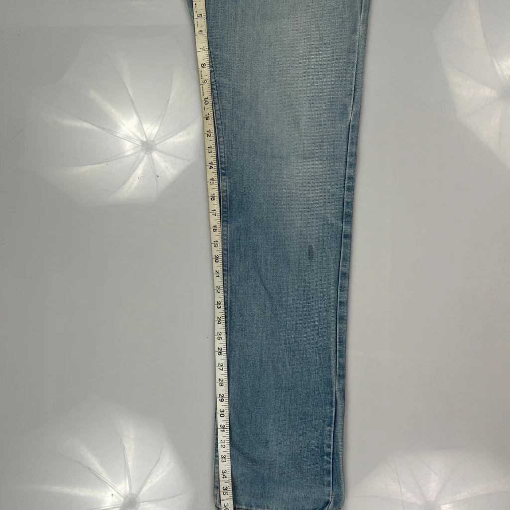 Levis Jeans - 32W 30L Light Wash Denim - Image 5