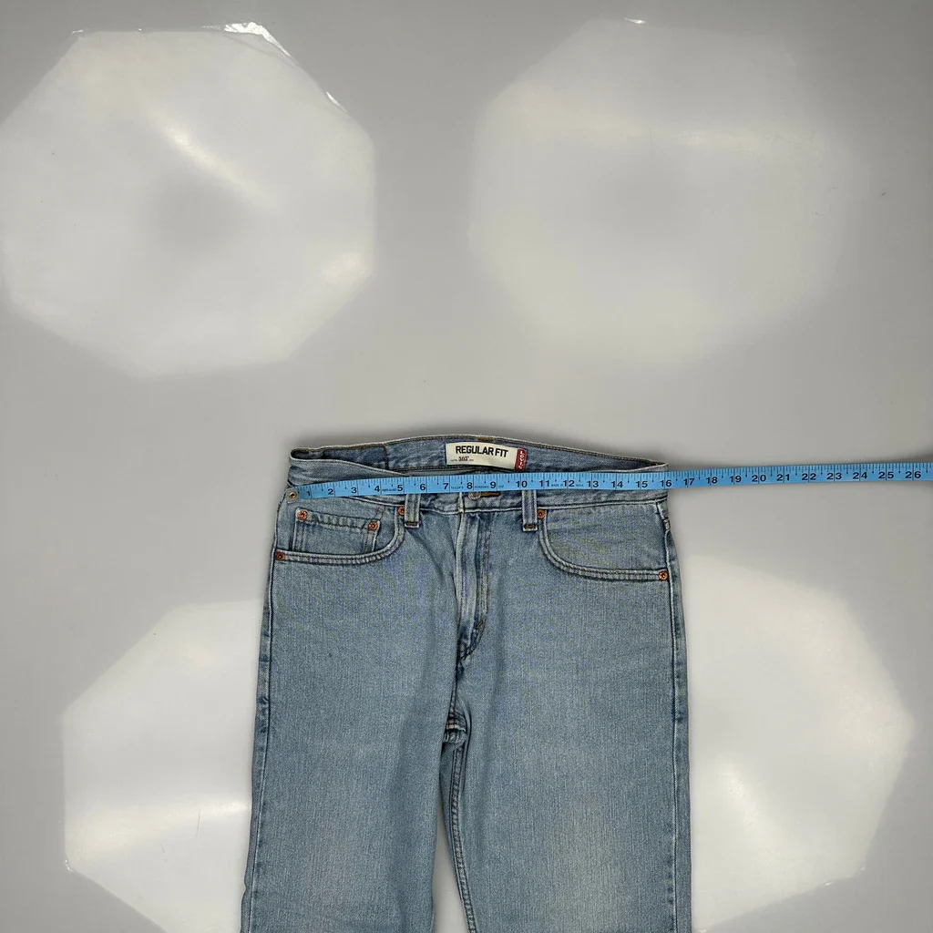 Levis Jeans - 32W 32L Light Wash Cotton - Image 3