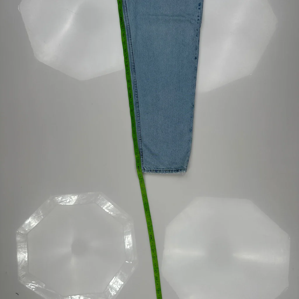 Levis Jeans - 33W 31L Light Wash Denim - Image 5