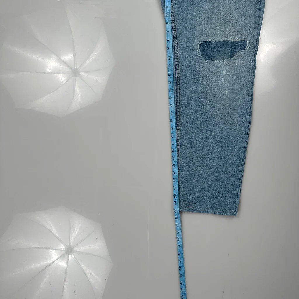 Levis Jeans - 33W 30L Light Wash Denim - Image 5