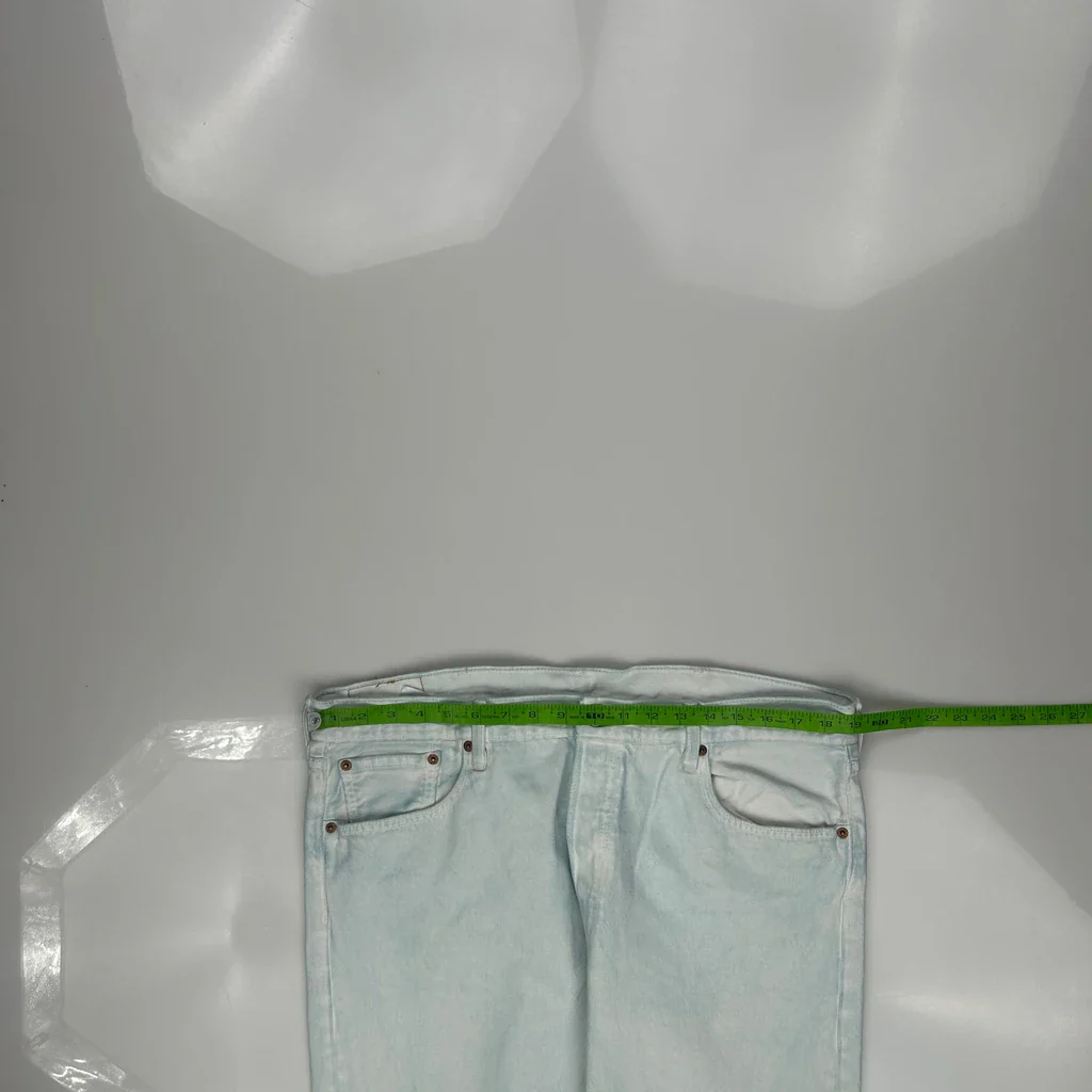 Levis Jeans - 38W 32L Light Wash Cotton - Image 3