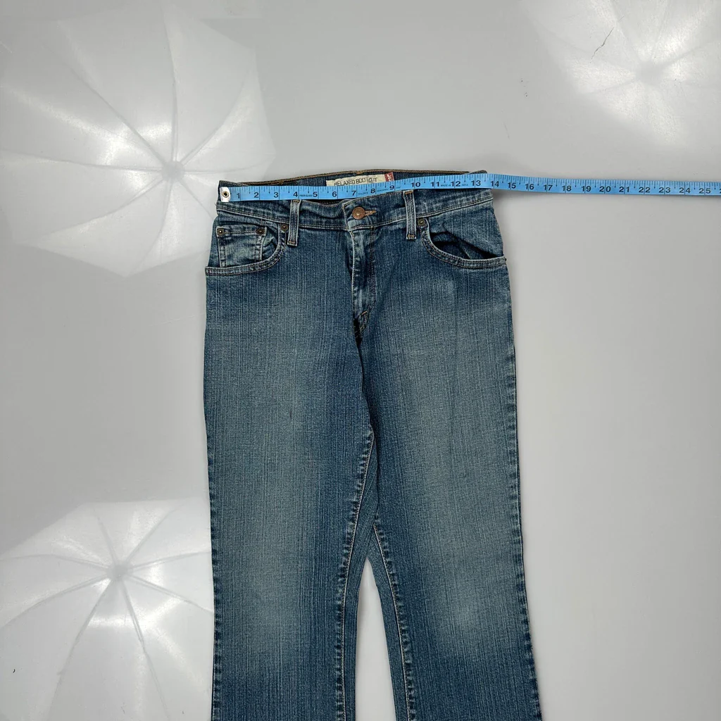 Levis Boot Cut Jeans - 28W UK 8 Blue Denim - Image 3