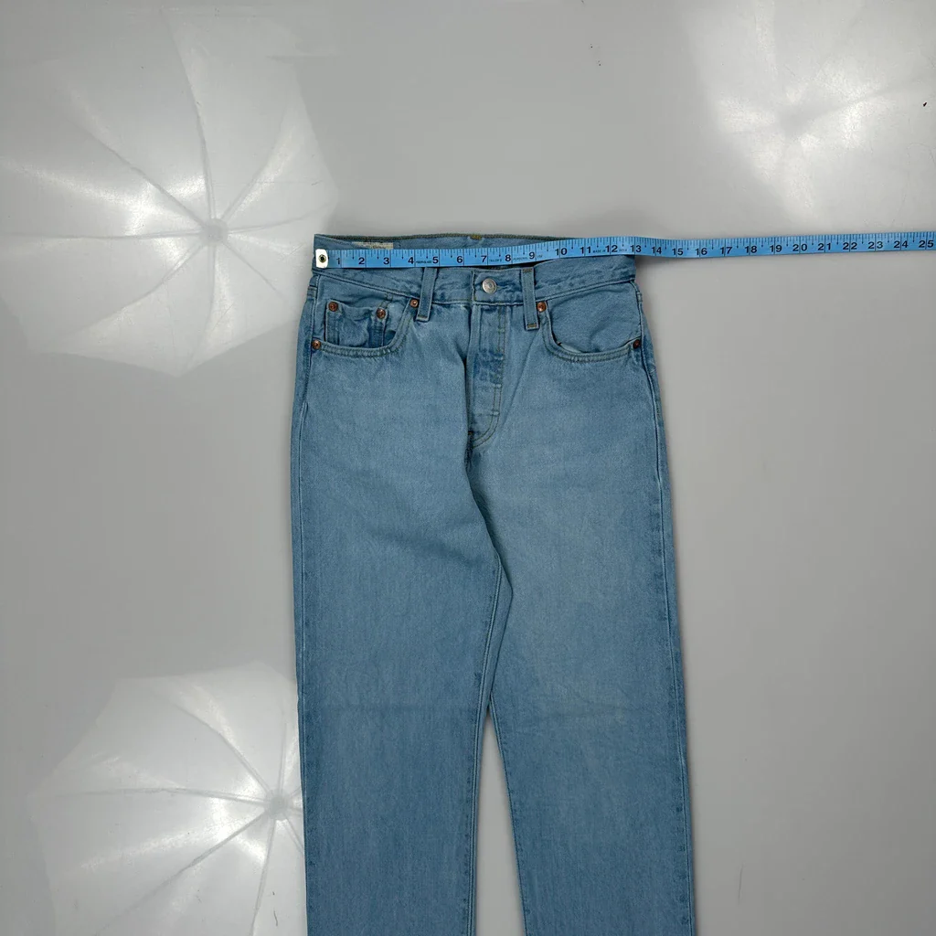 Levis Jeans - 25W UK 6 Light Wash Denim - Image 4