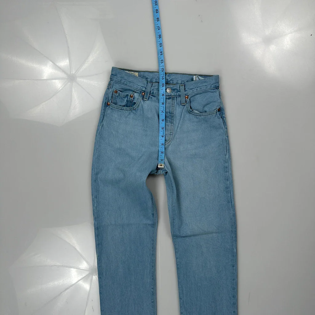 Levis Jeans - 25W UK 6 Light Wash Denim - Image 5
