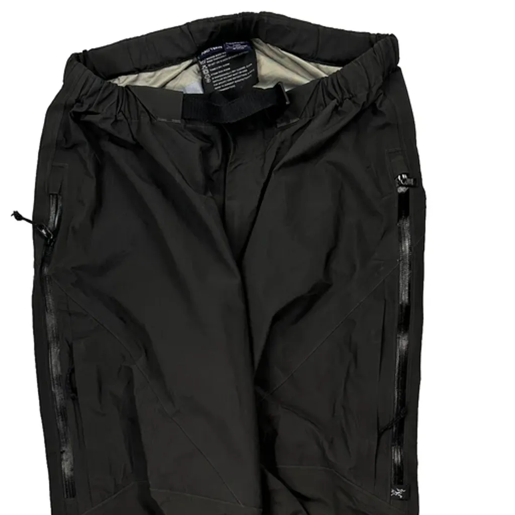 Made In Canada Goretex Arc''Teryx Waterproof Gore Ski Trousers - 36″ Waist Black Gore-Tex - Image 4