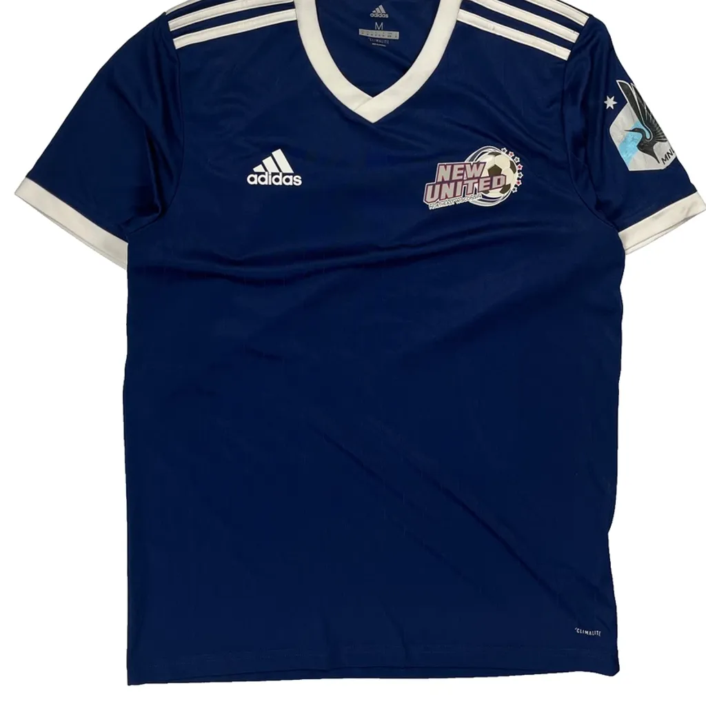 New United Adidas Football Shirt - Medium Blue Polyester - Image 5