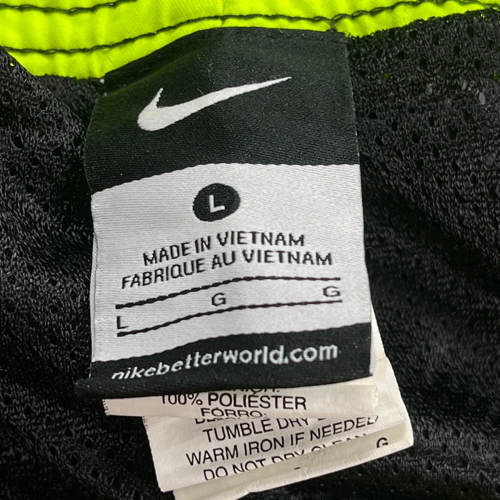 Nike Striped Sport Shorts - Largew 6L Black Polyester - Image 3