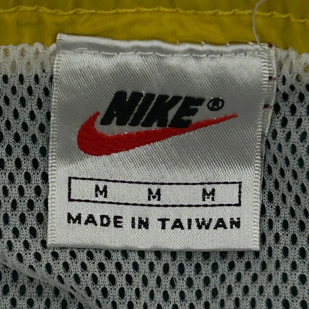 Nike Sport Shorts - Mediumw 6L Green Polyester - Image 3