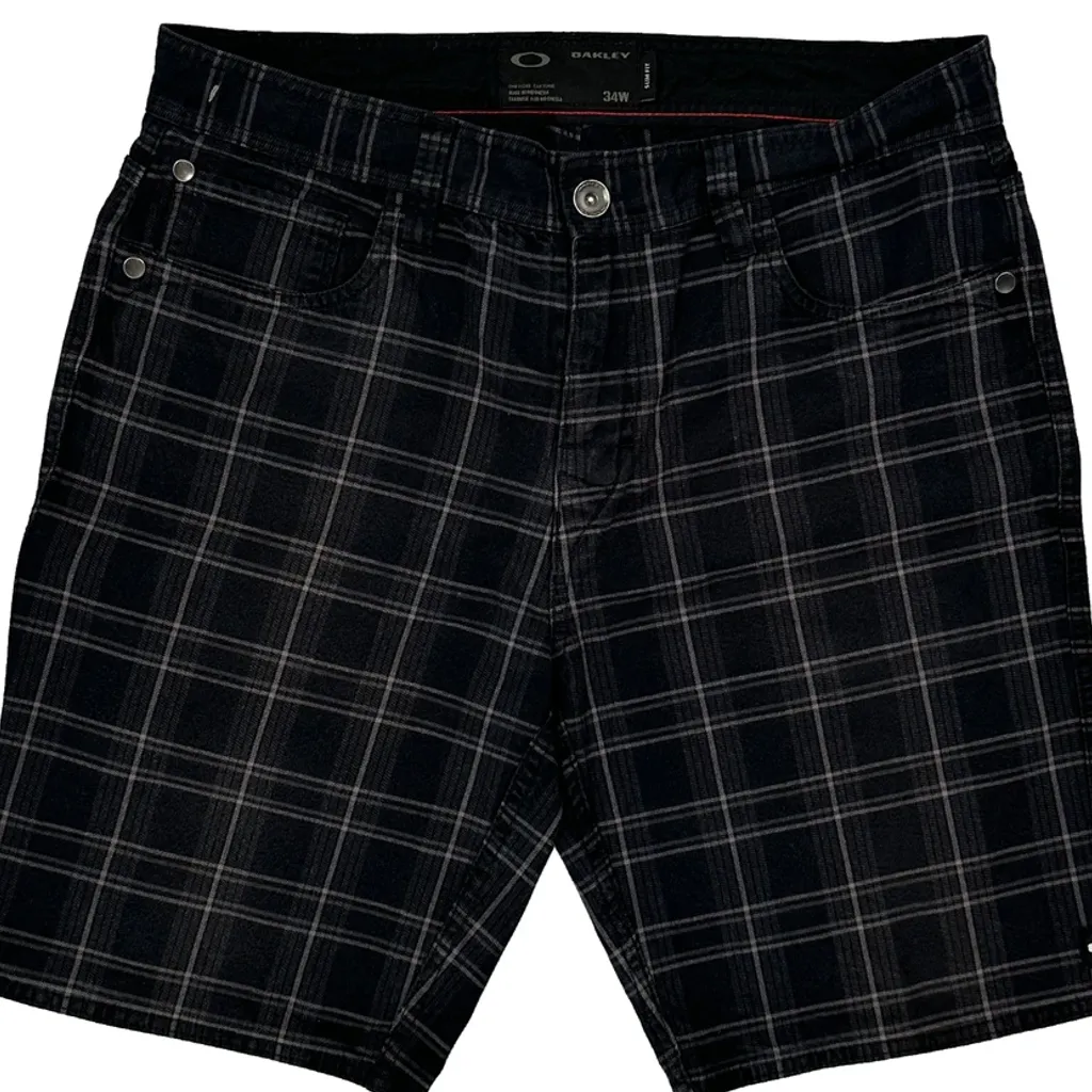 Oakley Checked Shorts - 32W 11L Black Cotton - Image 9