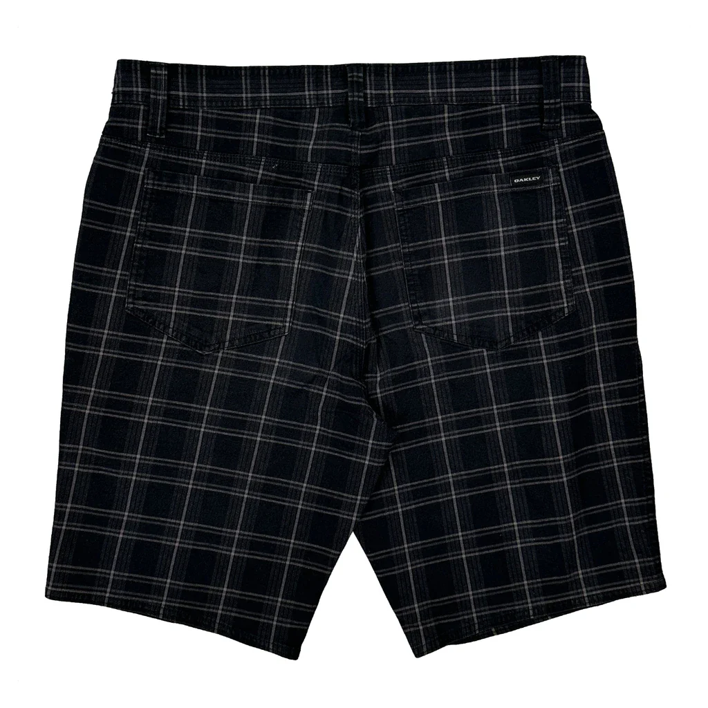 Oakley Checked Shorts - 34W 11L Black Cotton