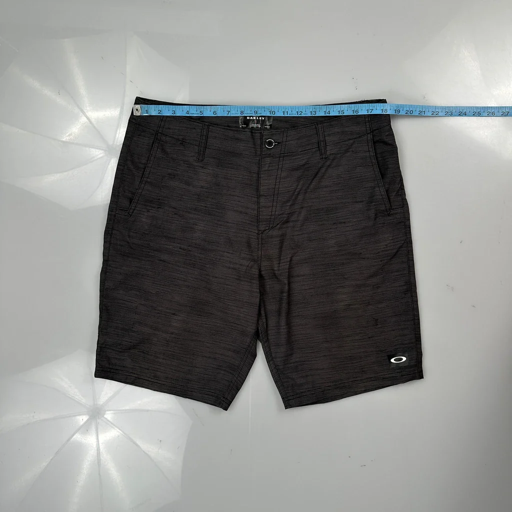 Oakley Shorts - 36W 10L Black Polyester - Image 3