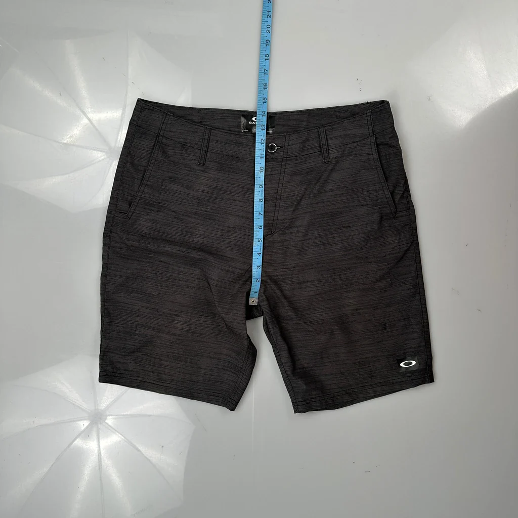 Oakley Shorts - 36W 10L Black Polyester - Image 4