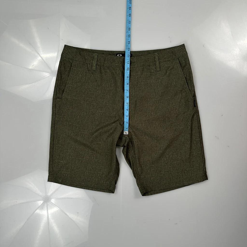Oakley Shorts - 36W 11L Green Polyester - Image 4