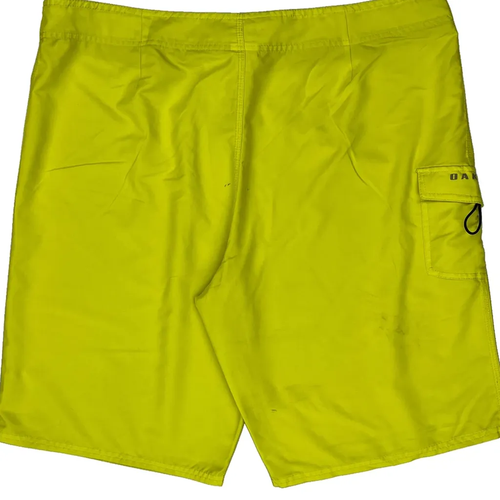 Oakley Sport Shorts - 40W 10L Yellow Polyester - Image 4
