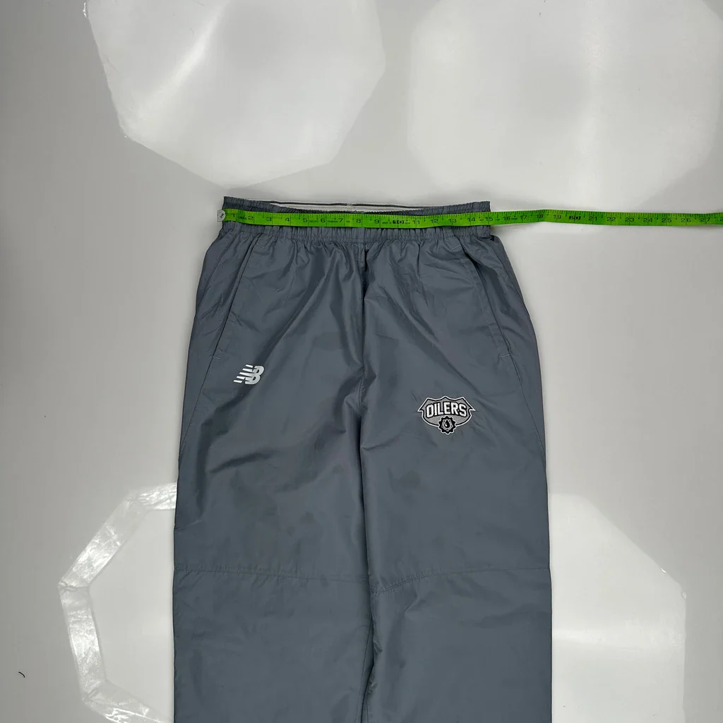 Oilers New Balance Tracksuit - Large Grey Polyester - Image 3