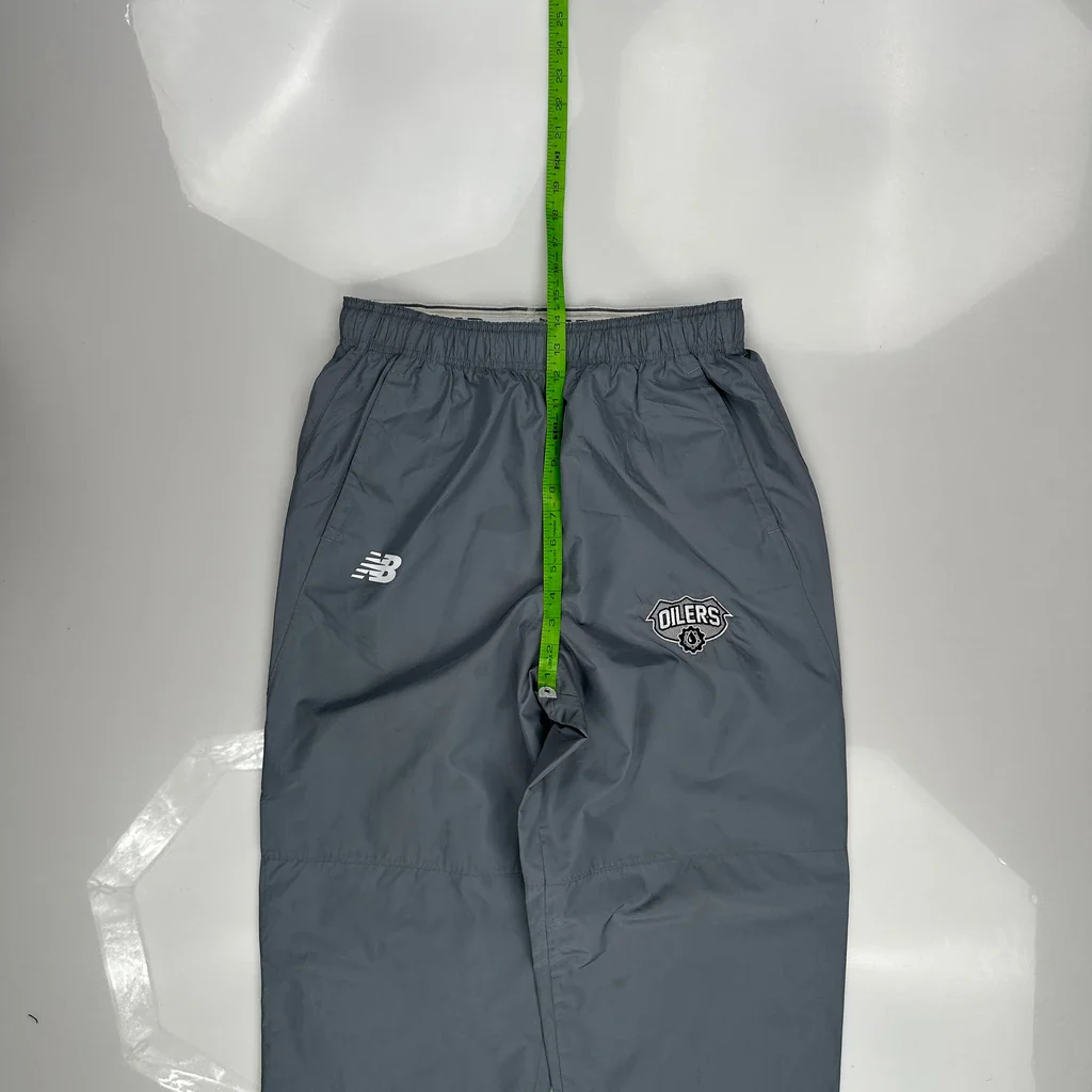 Oilers New Balance Tracksuit - Large Grey Polyester - Image 4