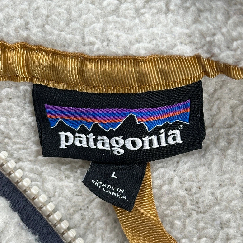 Patagonia Fleece Jacket - Large Cream Polyester - Image 3