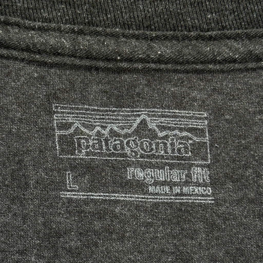 Patagonia Graphic Long Sleeve T-Shirt - Large Gray Cotton - Image 3