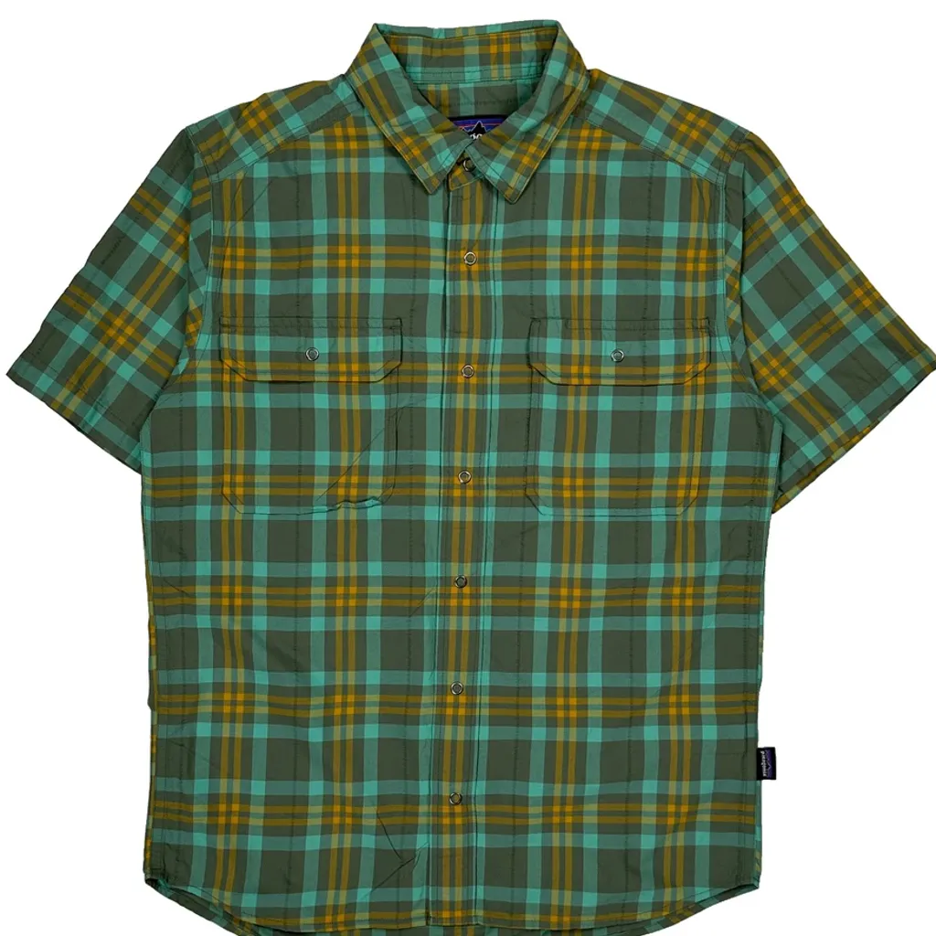 Patagonia Checked Short Sleeve Shirt - Small Green Polyester - Image 5