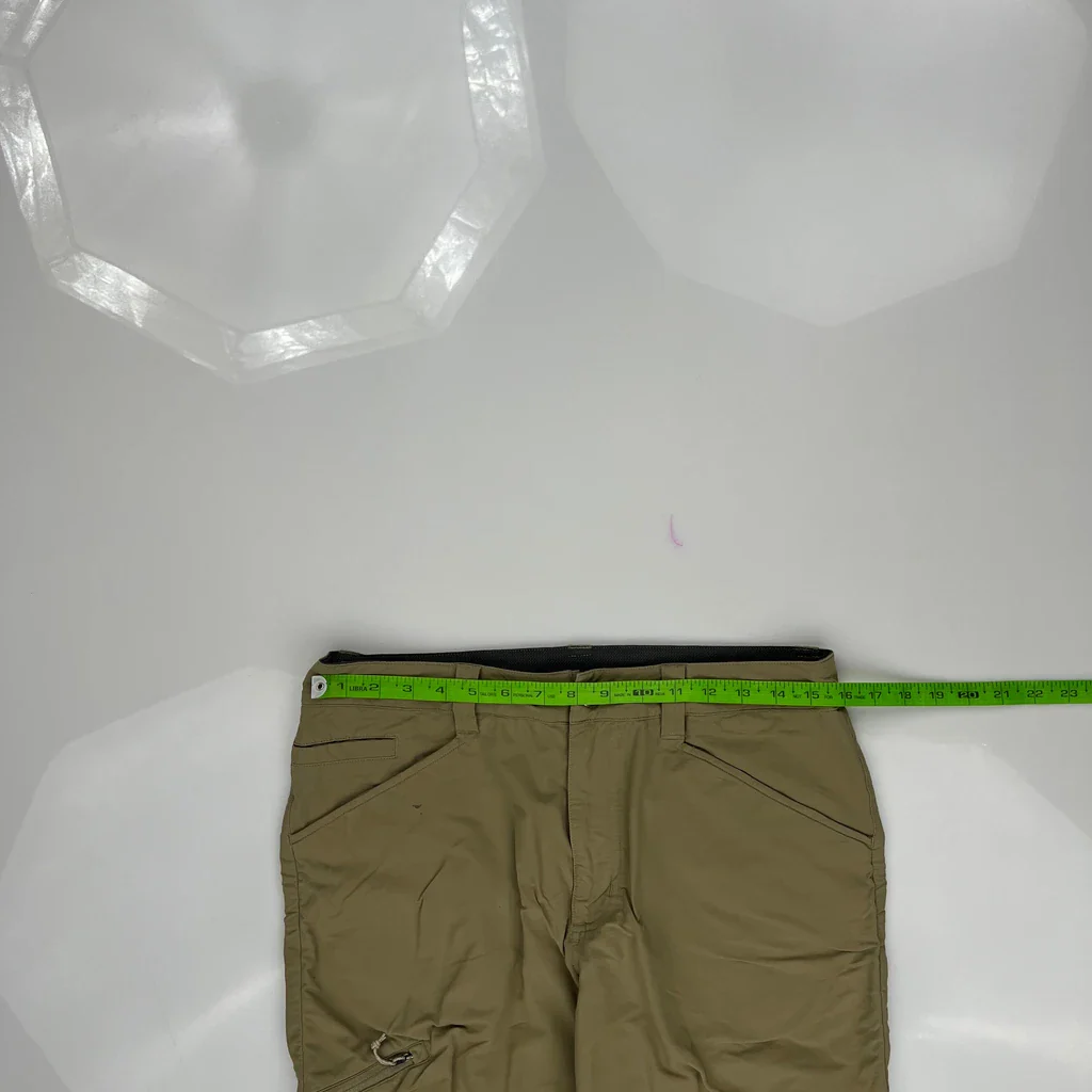 Patagonia Cargo Shorts - 32W 11L Khaki Nylon - Image 3