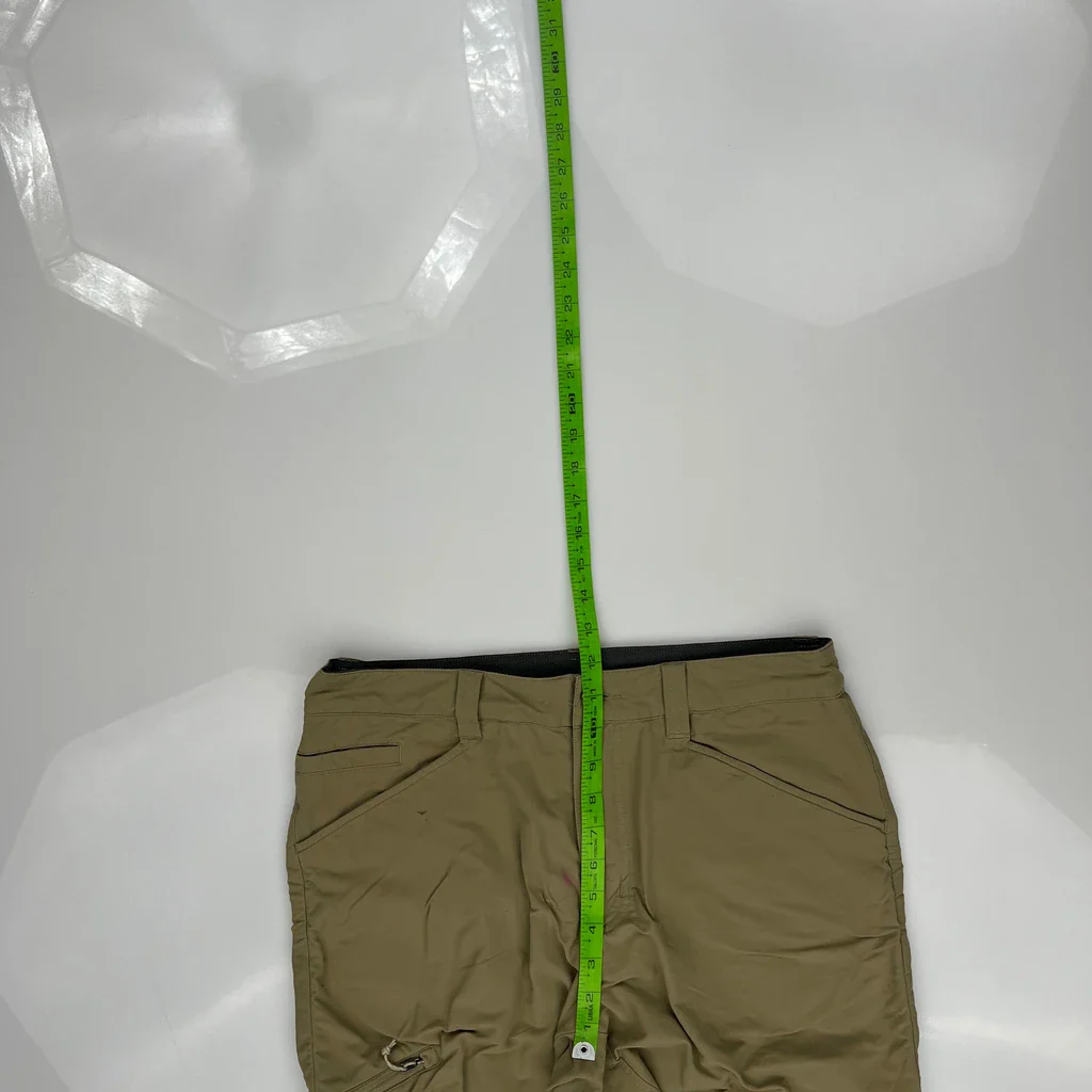 Patagonia Cargo Shorts - 32W 11L Khaki Nylon - Image 4