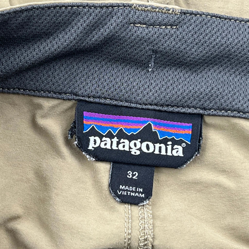 Patagonia Cargo Shorts - 32W 11L Khaki Nylon - Image 6