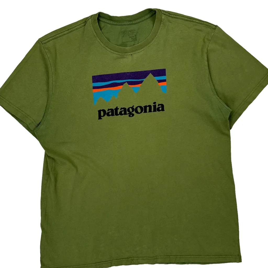 Patagonia Graphic T-Shirt - Medium Green Cotton - Image 4