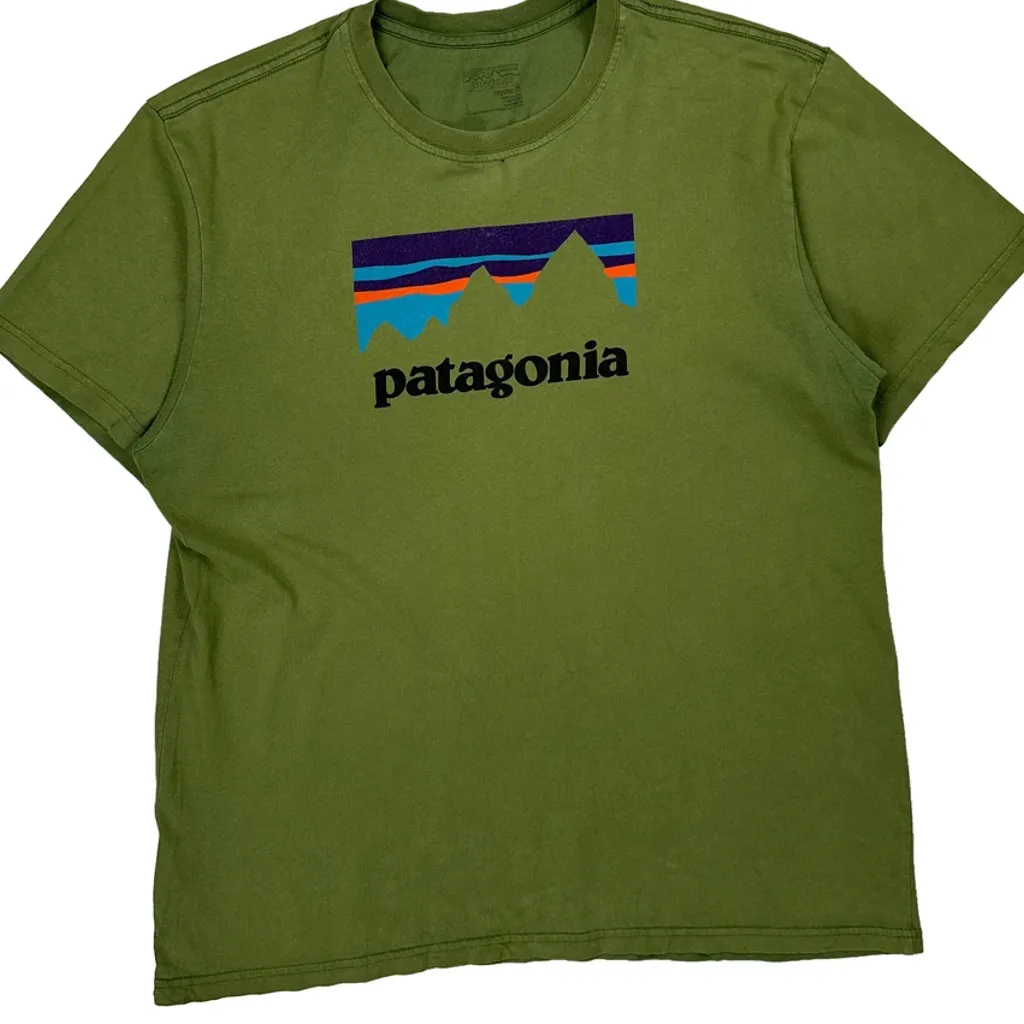 Patagonia Graphic T-Shirt - Medium Green Cotton - Image 5