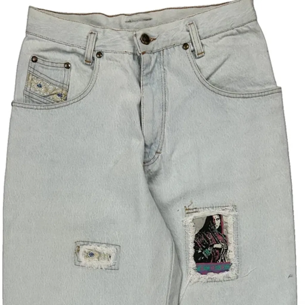 Patchwork Jacky-O Baggy Graphic Jeans - 29W 30L Light Wash Denim - Image 9