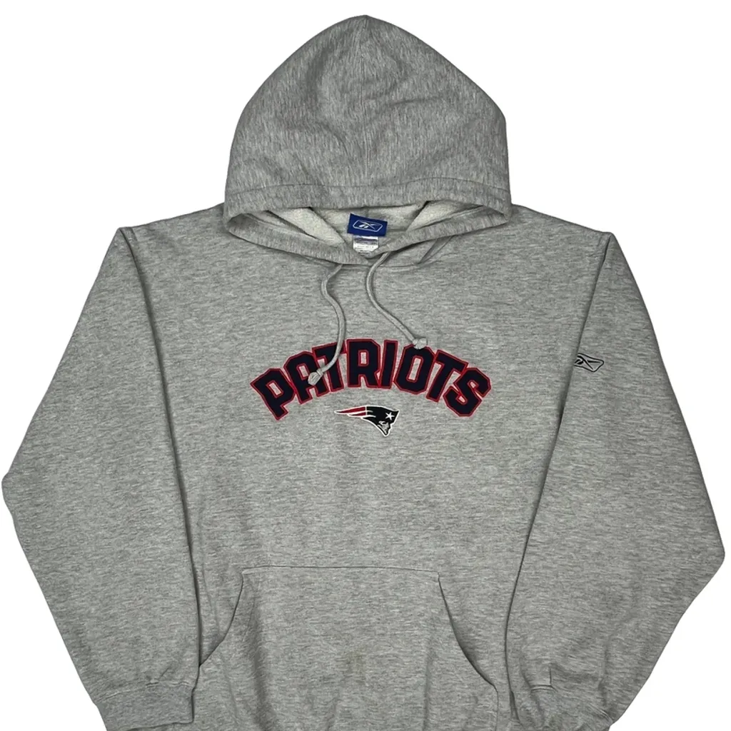 Patriots Reebok Graphic Hoodie - XL Grey Cotton Blend - Image 4