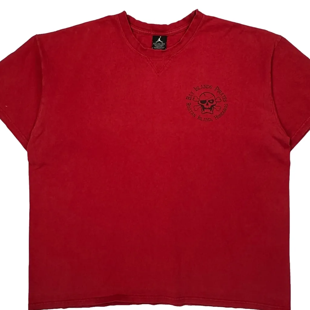 Roatan Island Jordan Graphic T-Shirt - XL Red Cotton - Image 4