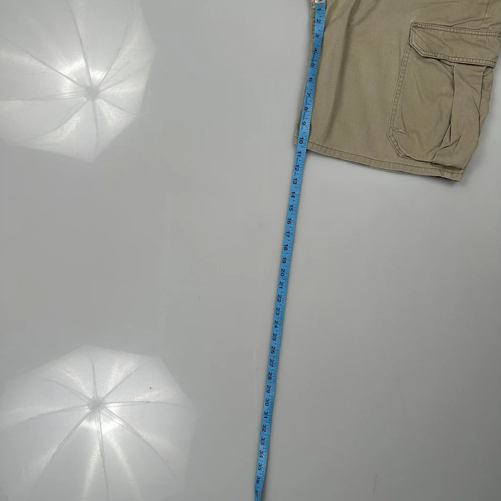 Silver Tab Levis Cargo Shorts - 32W 10L Beige Cotton - Image 5