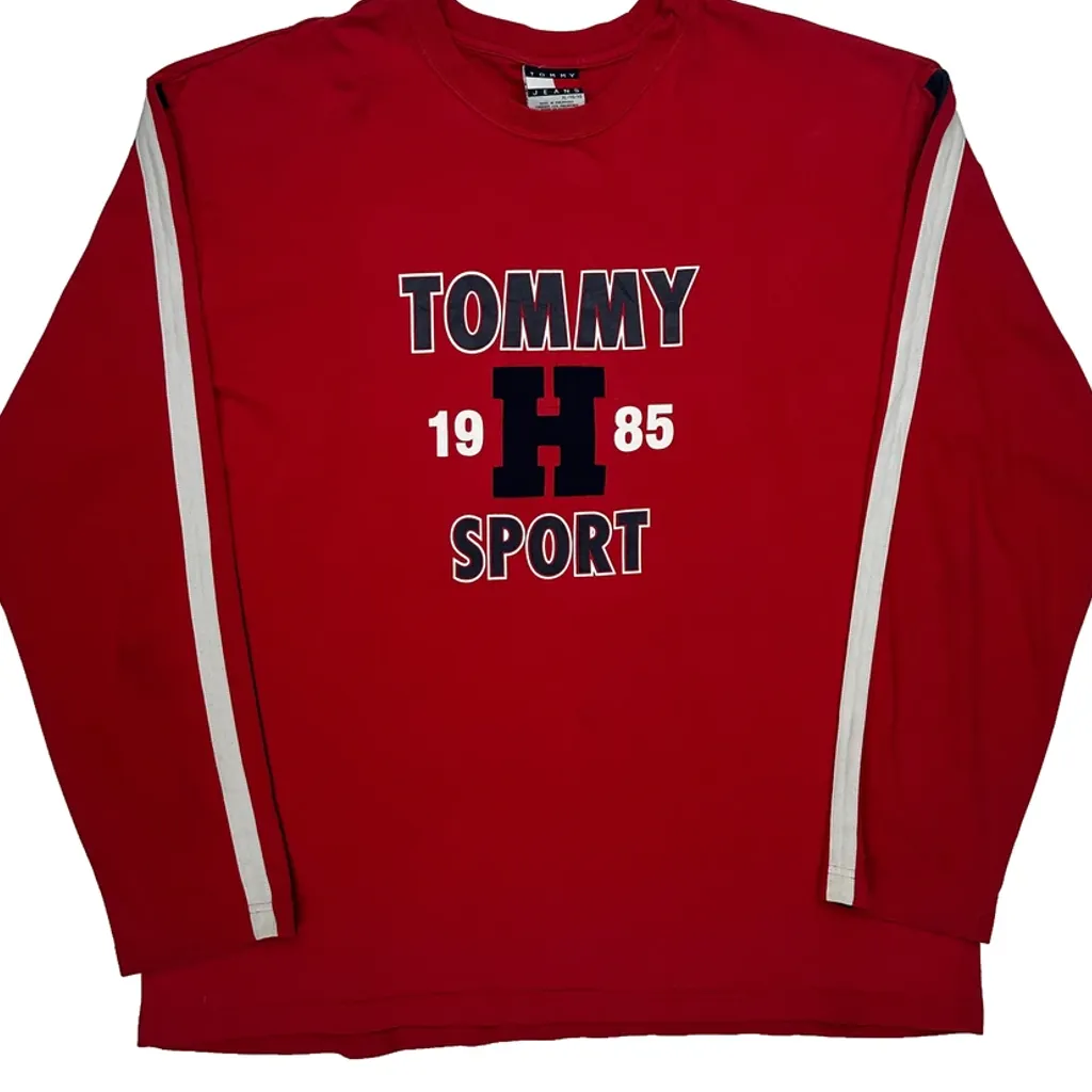Sporty Design Tommy Jeans Graphic Long Sleeve T-Shirt - XL Red Cotton Blend - Image 7