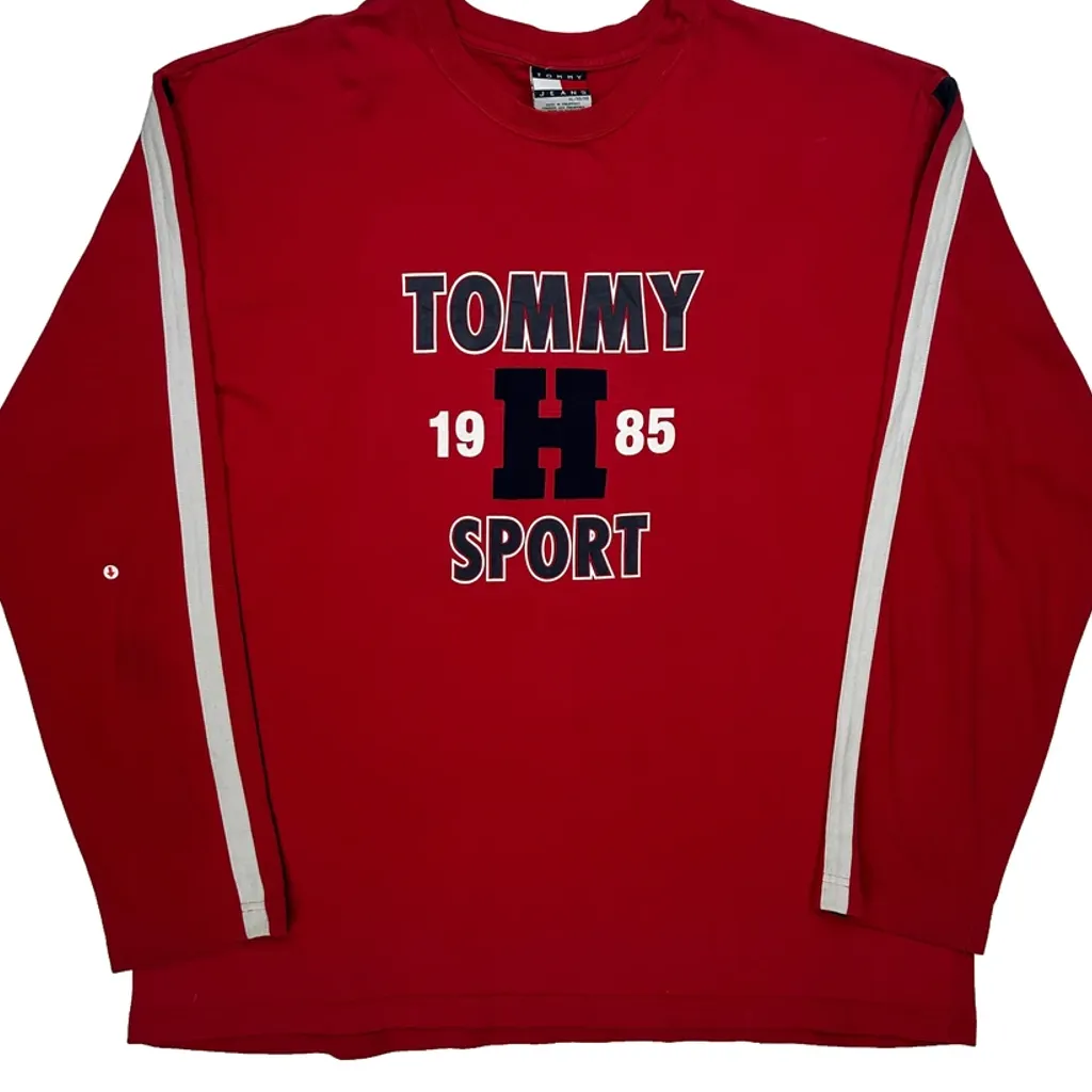 Sporty Design Tommy Jeans Graphic Long Sleeve T-Shirt - XL Red Cotton Blend - Image 9