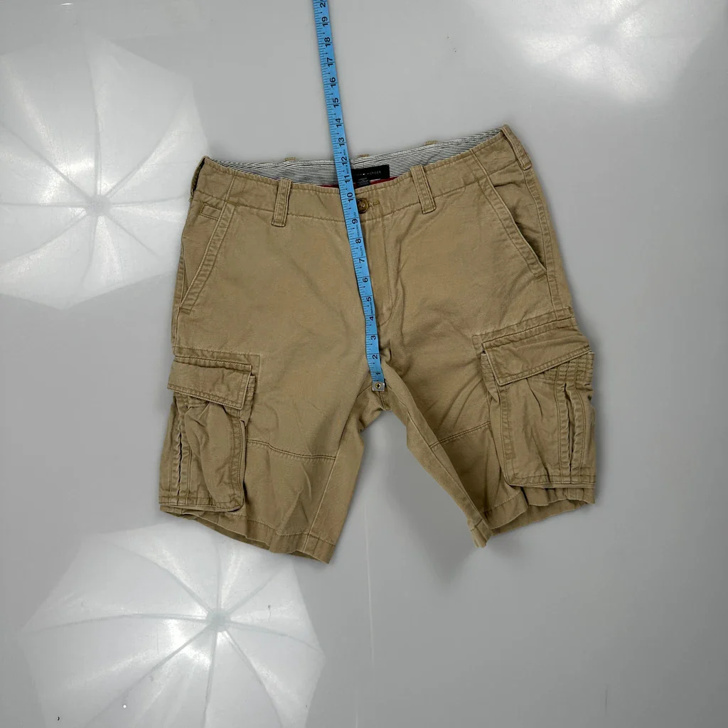 Tommy Hilfiger Cargo Shorts - 32W 9L Beige Cotton - Image 4