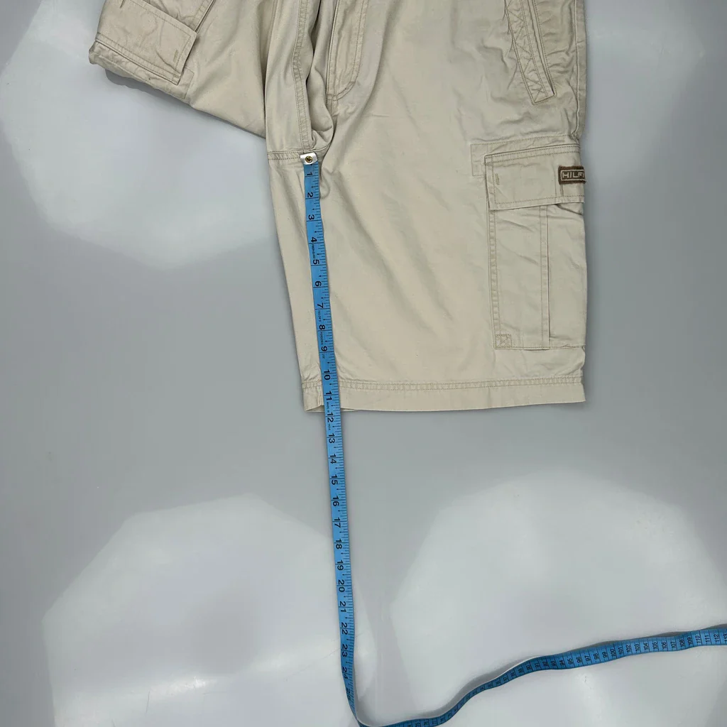 Tommy Hilfiger Pleated Cargo Shorts - 34W 11L Beige Cotton - Image 5