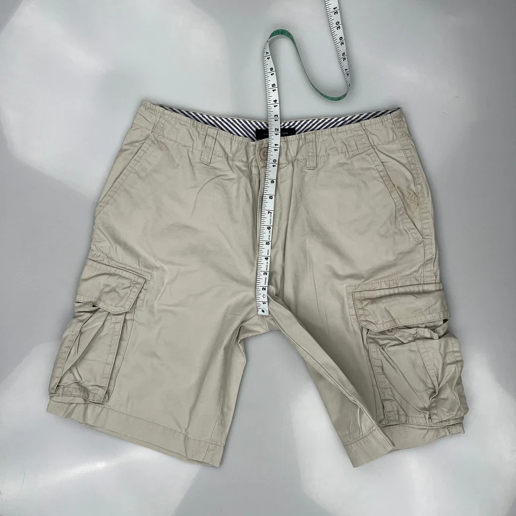 Tommy Hilfiger Cargo Shorts - 36W 11L Beige Cotton - Image 4